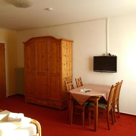 Hotel Gasthof Zum Neubau Kißlegg Стая снимка