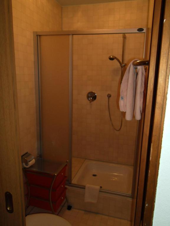 Hotel Gasthof Zum Neubau Kißlegg Стая снимка