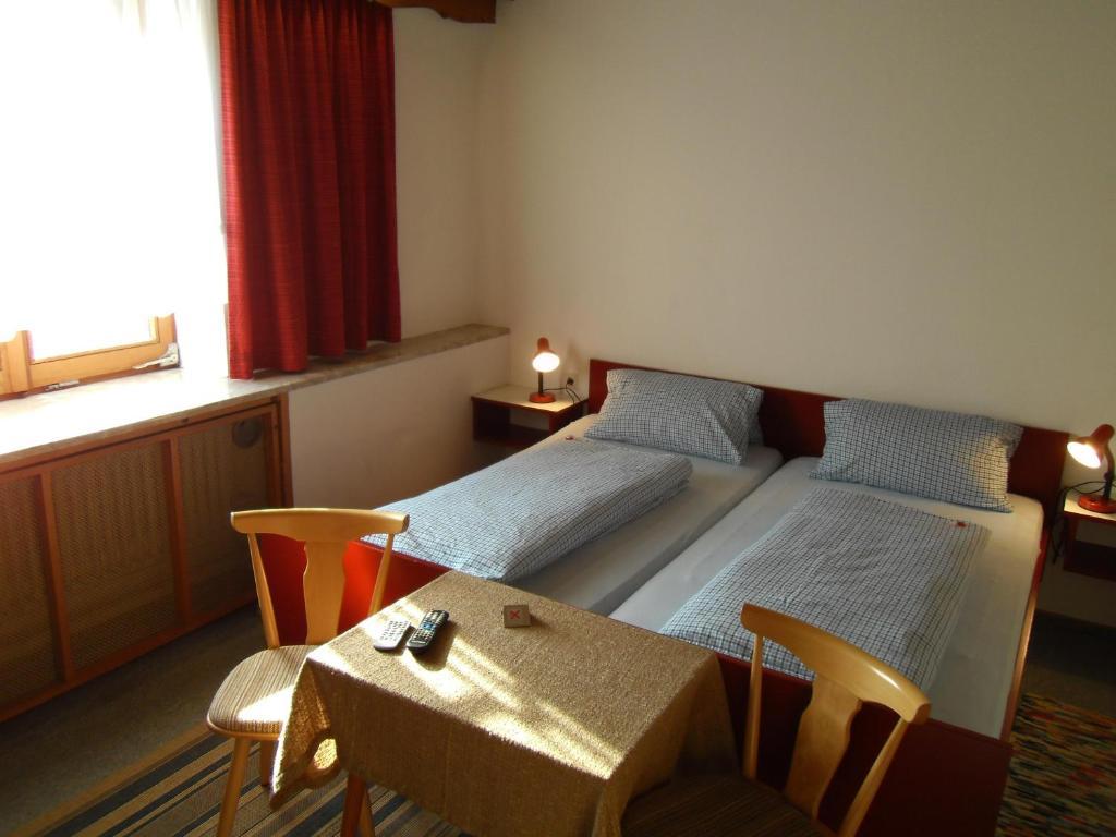 Hotel Gasthof Zum Neubau Kißlegg Стая снимка