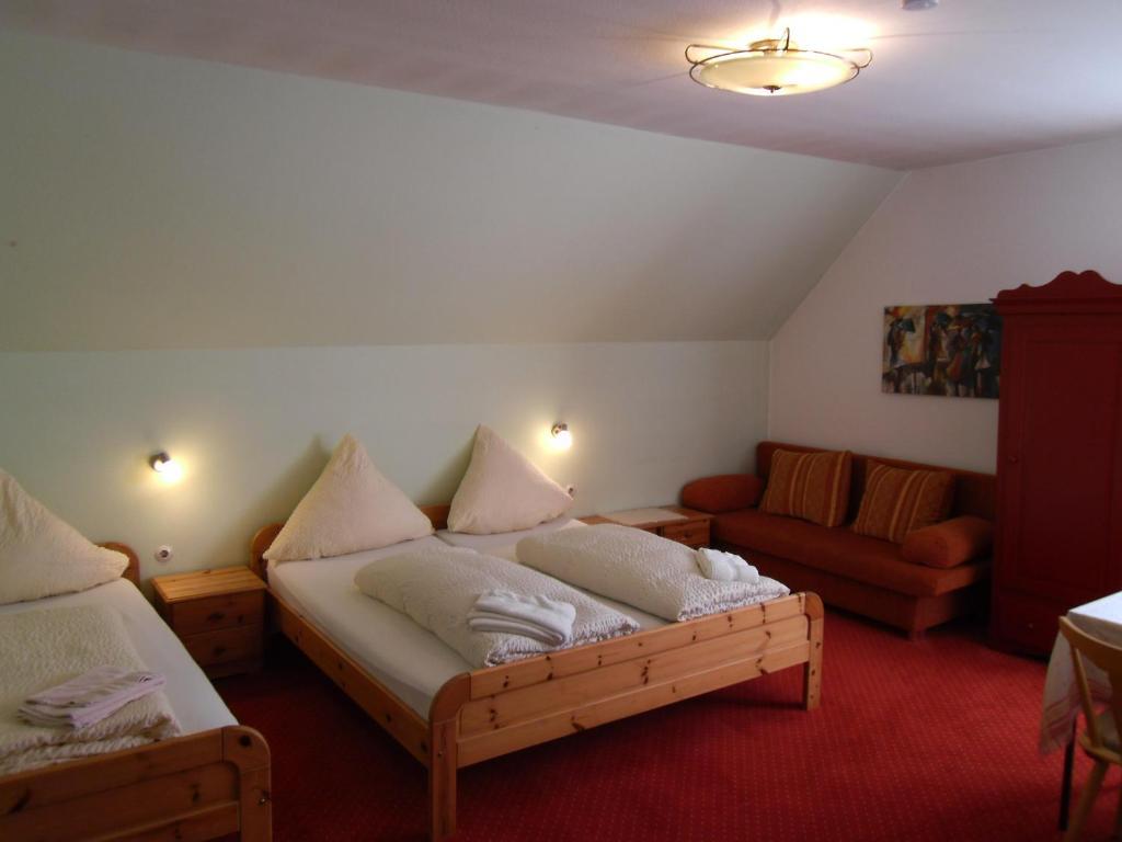 Hotel Gasthof Zum Neubau Kißlegg Стая снимка